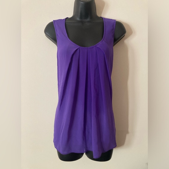 Purple Sleeveless Women's Top - Picture 1 of 3